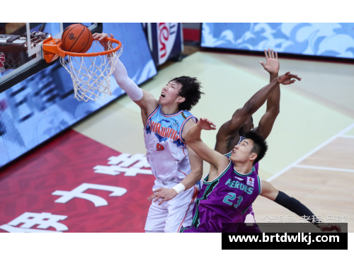 MYBALL迈博周琦生涯首次三双领衔首钢击败广东，开启CBA新篇章