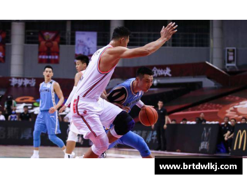 MYBALL迈博官网易建联表现出色，带领广东队逆转战胜北京队，展示出强大的实力 - 副本